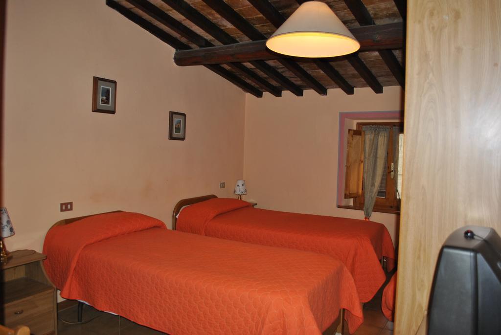Il Gatto E La Volpe Hotel Gambassi Terme Bilik gambar